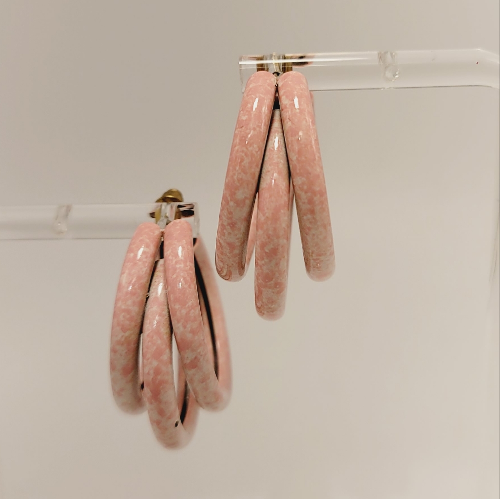 Elegant Bunched 3 Hoops In One Earings Light Pink With White Spots New 30$